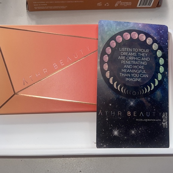 āthr beauty desert sunset eyeshadow palette - Picture 2 of 3